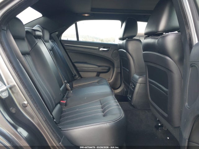 44704479 :رقم المزاد ، 2C3CCABG5GH141421 vin ، 2016 Chrysler 300 300s مزاد بيع