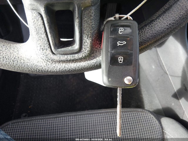 Aukcja sprzedaży 2011 Volkswagen Golf 2.5l 4-door, vin: WVWDA7AJ7BW250947, numer aukcji: 44704503