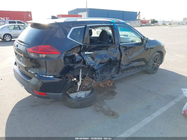 KNMAT2MV9HP544416 Nissan ROGUE SV