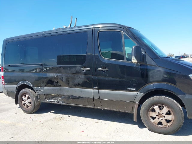 44704553 :رقم المزاد ، WDZPE7DD3GP199388 vin ، 2016 Mercedes-benz Sprinter 2500 Normal Roof مزاد بيع