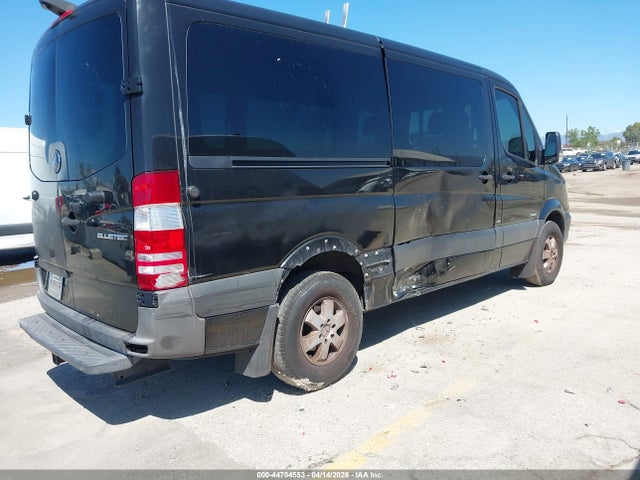 44704553 :رقم المزاد ، WDZPE7DD3GP199388 vin ، 2016 Mercedes-benz Sprinter 2500 Normal Roof مزاد بيع