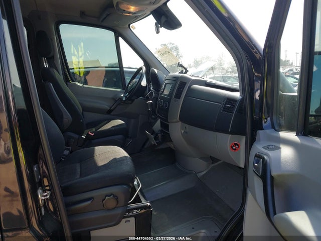 44704553 :رقم المزاد ، WDZPE7DD3GP199388 vin ، 2016 Mercedes-benz Sprinter 2500 Normal Roof مزاد بيع