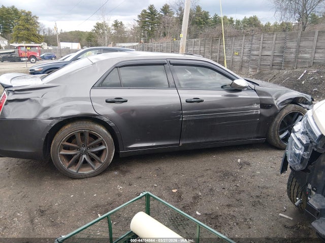 2014 Chrysler 300c მანქანა იყიდება აუქციონზე, vin: 2C3CCAET4EH117813, აუქციონის ნომერი: 44704564