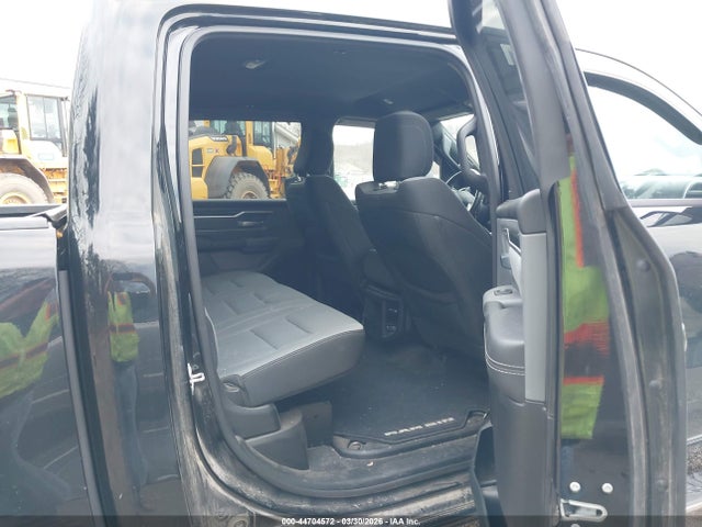 44704572 :رقم المزاد ، 1C6SRFFT0NN230304 vin ، 2022 Ram 1500 Big Horn  4x4 5'7 Box مزاد بيع