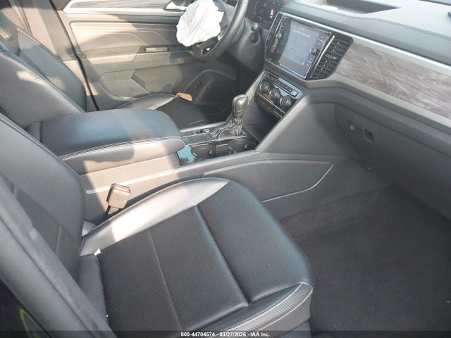 Продаж на аукціоні авто 2022 Volkswagen Atlas Cross Sport 3.6l V6 Se W/technology, vin: 1V2JE2CA7NC216180, номер лоту: 44704574