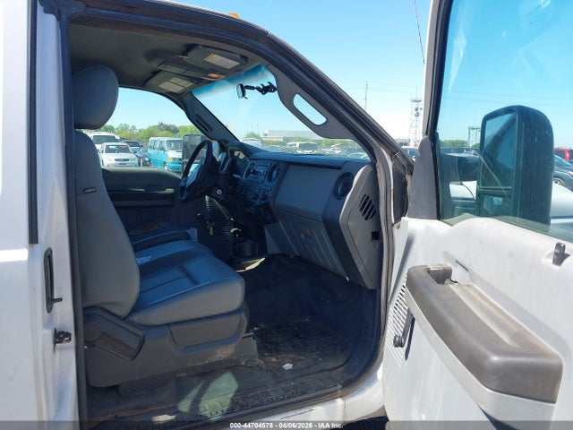 1FD9X4GT2GEA40289 Ford F-450 Chassis Xl