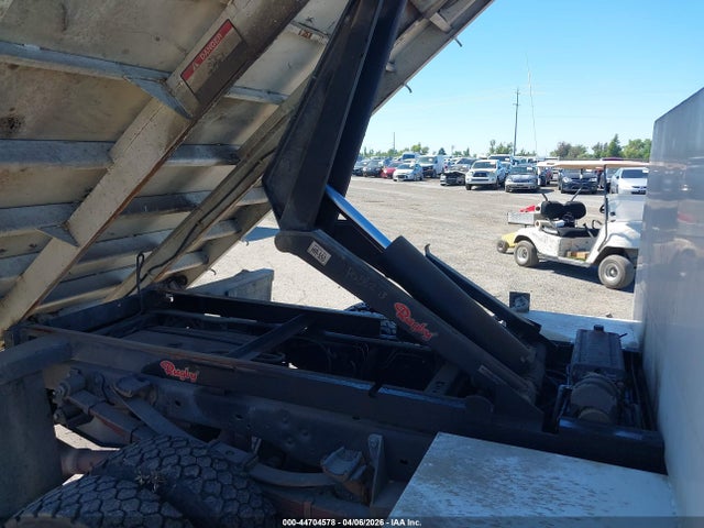 1FD9X4GT2GEA40289 Ford F-450 Chassis Xl