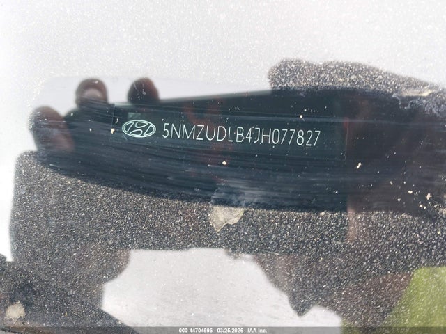 Продаж на аукціоні авто 2018 Hyundai Santa Fe Sport 2.4l, vin: 5NMZUDLB4JH077827, номер лоту: 44704596
