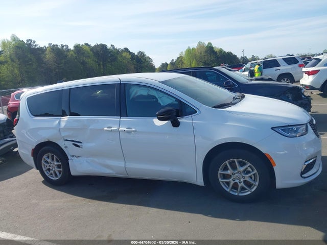 2024 Chrysler Pacifica Touring მანქანა იყიდება აუქციონზე, vin: 2C4RC1FG6RR196487, აუქციონის ნომერი: 44704602