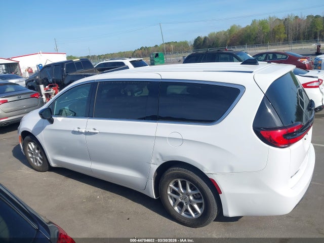 2024 Chrysler Pacifica Touring მანქანა იყიდება აუქციონზე, vin: 2C4RC1FG6RR196487, აუქციონის ნომერი: 44704602