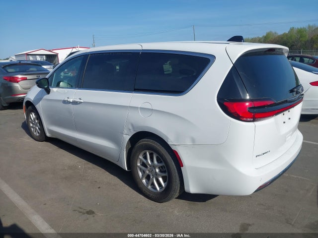 2024 Chrysler Pacifica Touring მანქანა იყიდება აუქციონზე, vin: 2C4RC1FG6RR196487, აუქციონის ნომერი: 44704602