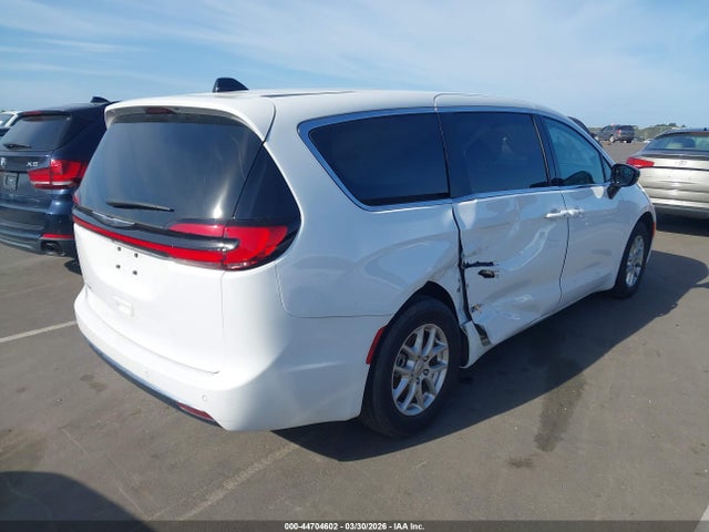 2024 Chrysler Pacifica Touring მანქანა იყიდება აუქციონზე, vin: 2C4RC1FG6RR196487, აუქციონის ნომერი: 44704602