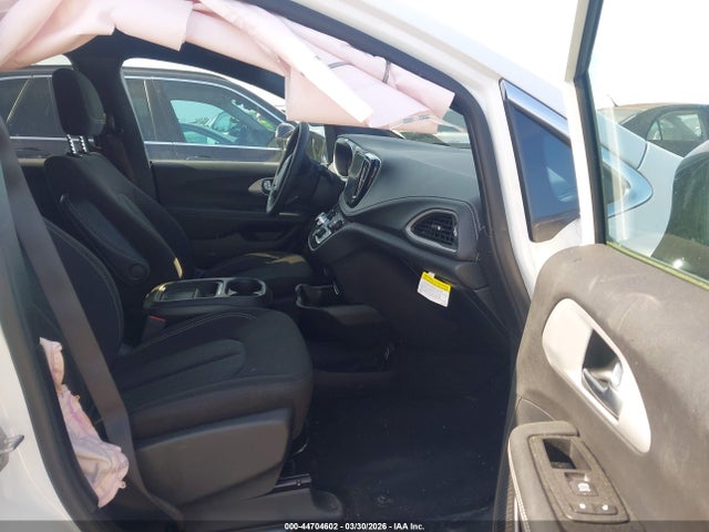 2024 Chrysler Pacifica Touring მანქანა იყიდება აუქციონზე, vin: 2C4RC1FG6RR196487, აუქციონის ნომერი: 44704602
