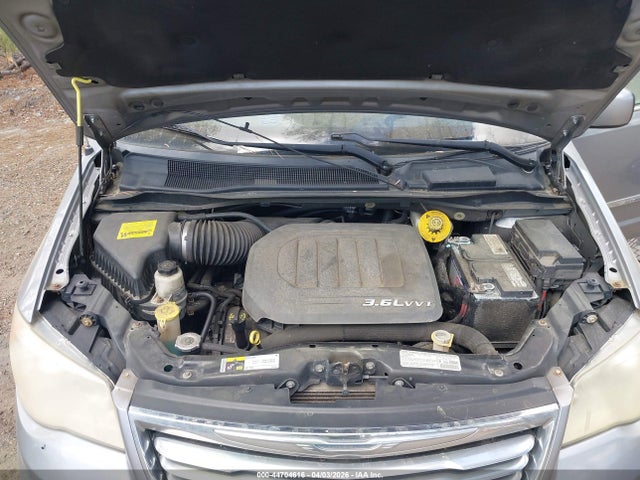 44704616 :رقم المزاد ، 2C4RC1BG2DR783011 vin ، 2013 Chrysler Town & Country Touring مزاد بيع