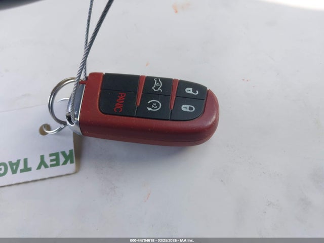 44704618 :رقم المزاد ، 2C3CCABT2MH589334 vin ، 2021 Chrysler 300 مزاد بيع