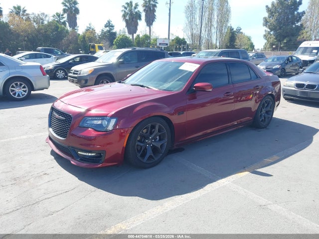 44704618 :رقم المزاد ، 2C3CCABT2MH589334 vin ، 2021 Chrysler 300 مزاد بيع