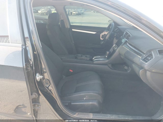 44704622 :رقم المزاد ، 2HGFC1F36JH644416 vin ، 2018 Honda Civic Ex-t مزاد بيع