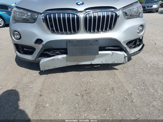 2018 BMW X1 WBXHU7C38J5H41352 Photo 5