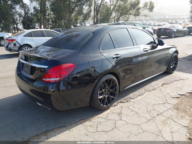 55SWF4JBXJU266496 Mercedes-Benz C 300