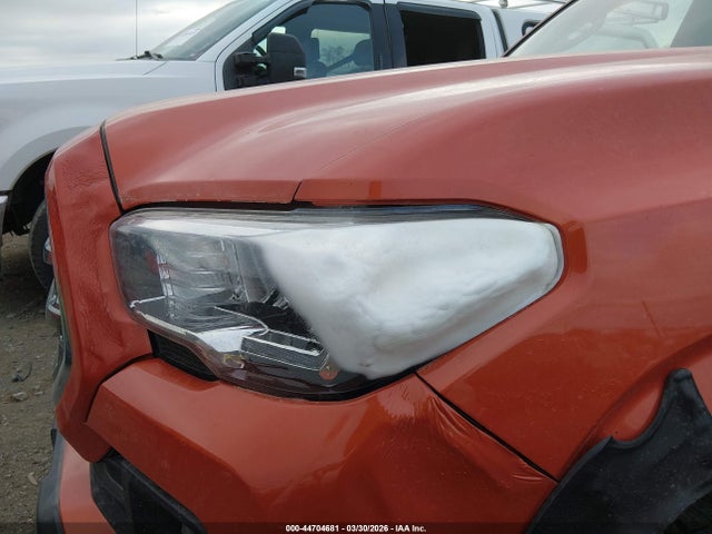 5TFCZ5AN5HX056819 Toyota Tacoma Sr5 V6