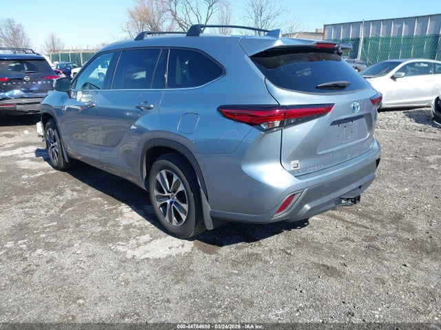 Продаж на аукціоні авто 2022 Toyota Highlander Hybrid Xle, vin: 5TDHBRCH0NS083503, номер лоту: 44704698