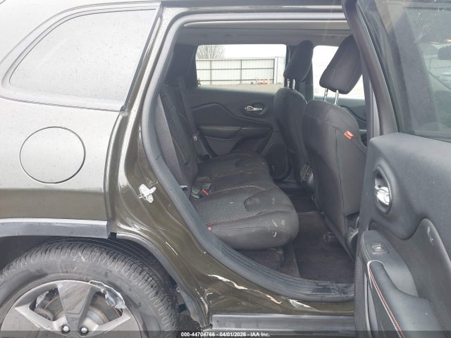 1C4PJMCB5GW289383 Jeep Cherokee 75th Anniversary
