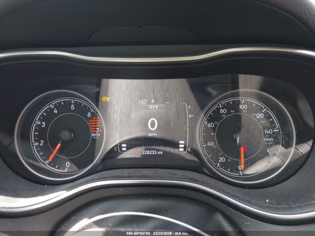 2019 Jeep Cherokee Latitude Fwd მანქანა იყიდება აუქციონზე, vin: 1C4PJLCB8KD331883, აუქციონის ნომერი: 44704780