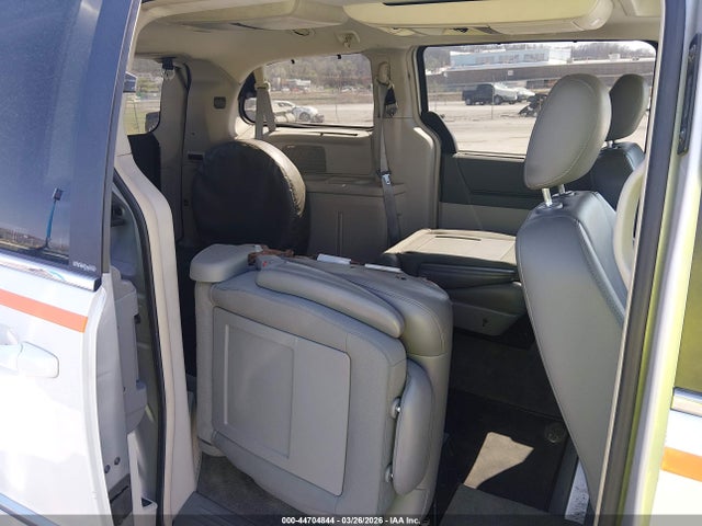 44704844 :رقم المزاد ، 2D4RN5DX4AR236187 vin ، 2010 Dodge Grand Caravan Sxt مزاد بيع