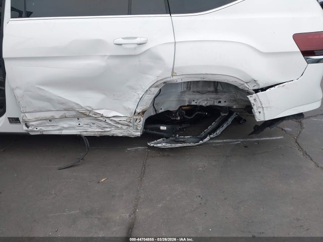 Продажа на аукционе авто 2024 Volkswagen Atlas 2.0t Sel Premium R-line, vin: 1V2FR2CA4RC569590, номер лота: 44704855