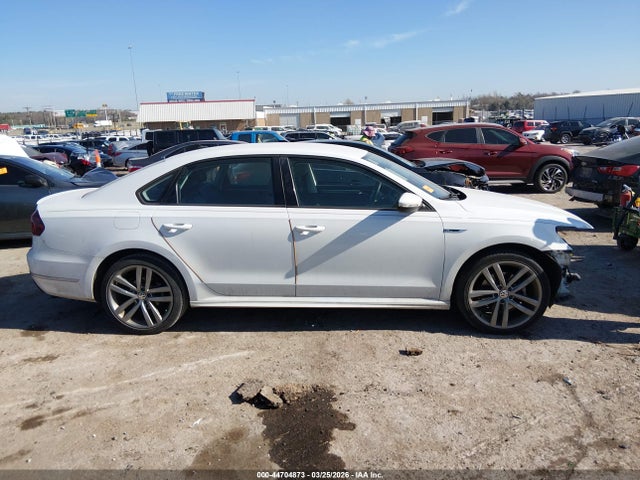 44704873 :رقم المزاد ، 1VWAA7A33JC038399 vin ، 2018 Volkswagen Passat 2.0t R-line/2.0t S مزاد بيع