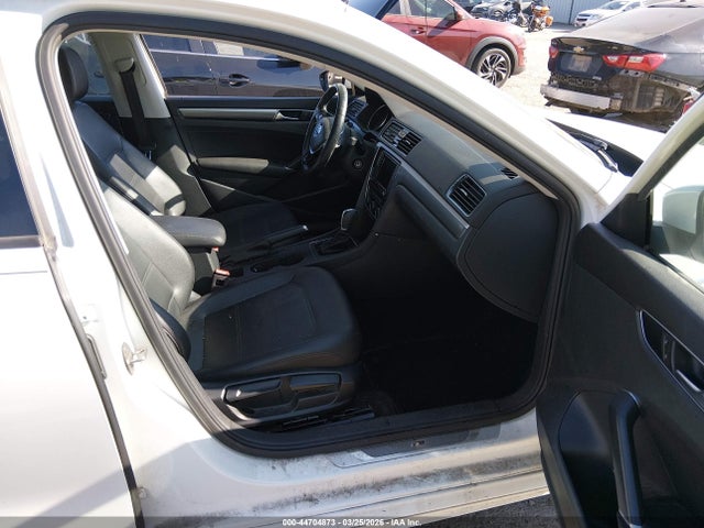 44704873 :رقم المزاد ، 1VWAA7A33JC038399 vin ، 2018 Volkswagen Passat 2.0t R-line/2.0t S مزاد بيع