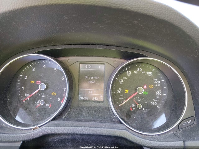 44704873 :رقم المزاد ، 1VWAA7A33JC038399 vin ، 2018 Volkswagen Passat 2.0t R-line/2.0t S مزاد بيع