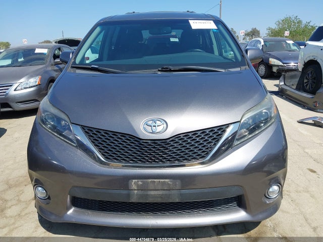 Toyota Sienna Se 8 Passenger 2017 5TDXZ3DC0HS891927 Image 13