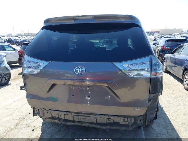 Toyota Sienna Se 8 Passenger 2017 5TDXZ3DC0HS891927 Image 17