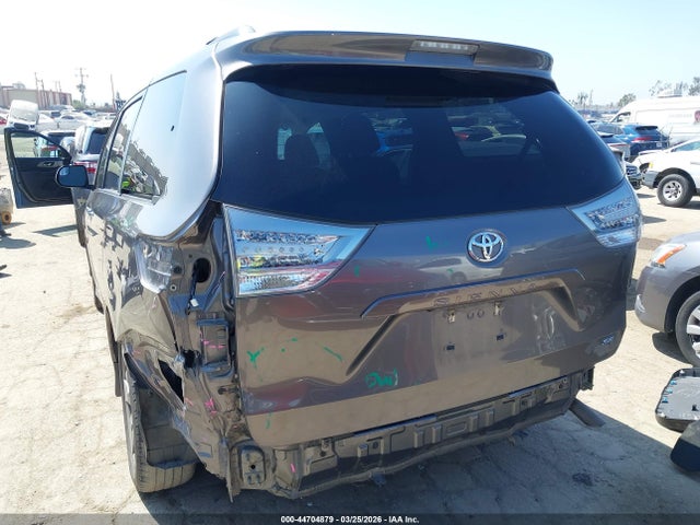 Toyota Sienna Se 8 Passenger 2017 5TDXZ3DC0HS891927 Image 6