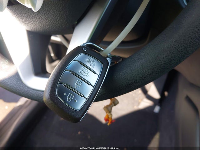 2019 Hyundai Tucson Value მანქანა იყიდება აუქციონზე, vin: KM8J33A47KU049802, აუქციონის ნომერი: 44704891