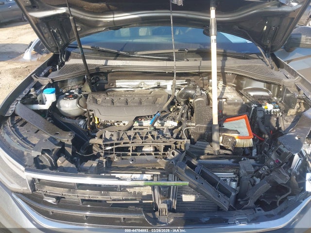 Продажа на аукционе авто 2022 Volkswagen Tiguan 2.0t Se R-line Black, vin: 3VV8B7AX4NM129768, номер лота: 44704893