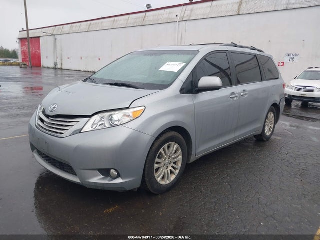 5TDYK3DCXFS631363 Toyota Sienna Xle Premium 8 Passenger