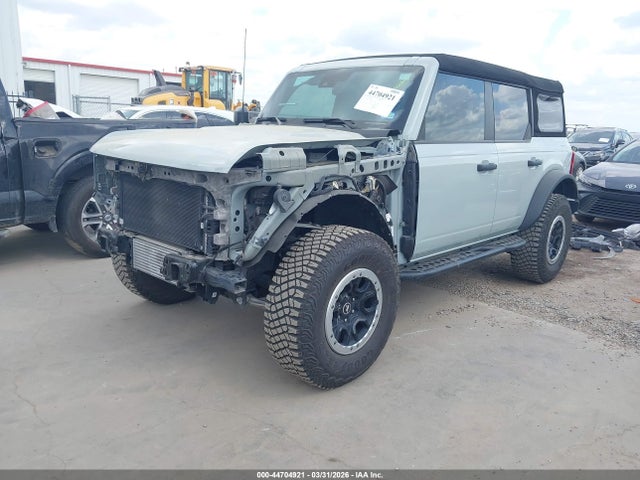 Продаж на аукціоні авто 2024 Ford Bronco Black Diamond, vin: 1FMEE1BH5RLA18680, номер лоту: 44704921