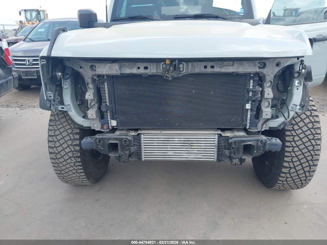 Продаж на аукціоні авто 2024 Ford Bronco Black Diamond, vin: 1FMEE1BH5RLA18680, номер лоту: 44704921