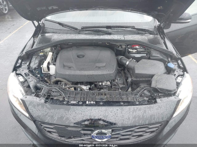 YV440MWK7J2054092 Volvo V60 Cross Country T5