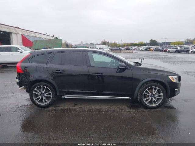 YV440MWK7J2054092 Volvo V60 Cross Country T5
