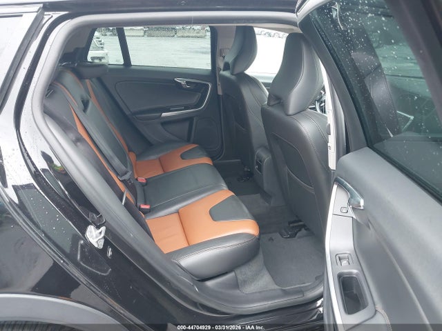 YV440MWK7J2054092 Volvo V60 Cross Country T5