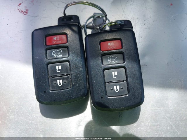 5TDJGRFH0KS064556 Toyota Highlander Hybrid Xle