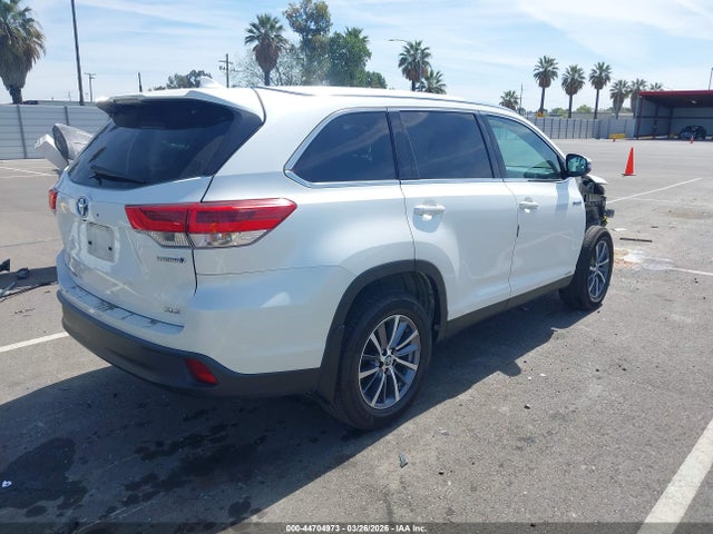 5TDJGRFH0KS064556 Toyota Highlander Hybrid Xle