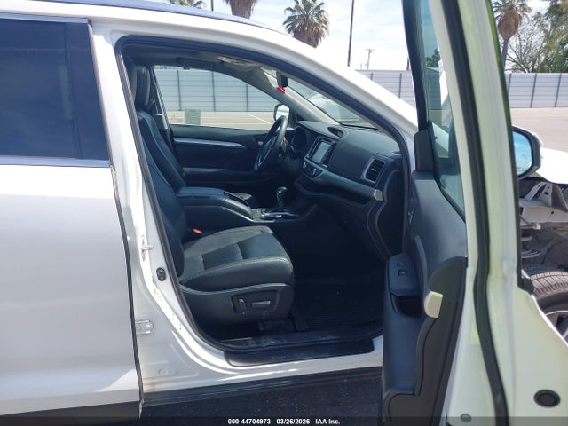 5TDJGRFH0KS064556 Toyota Highlander Hybrid Xle