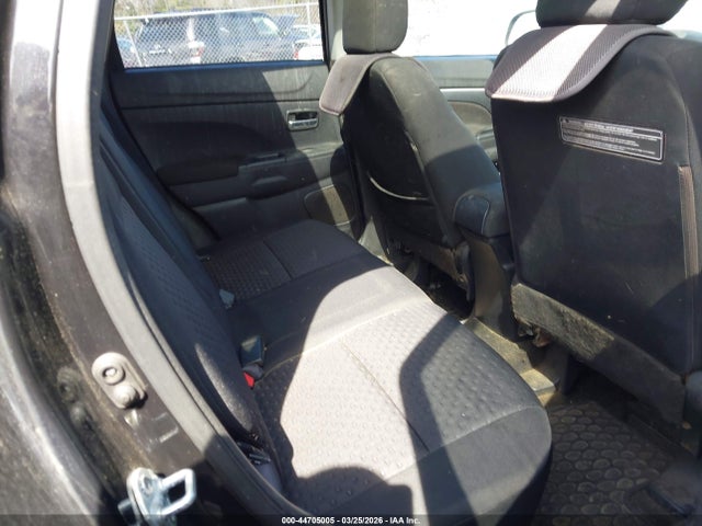 44705005 :رقم المزاد ، JA4AR4AU5BZ000992 vin ، 2011 Mitsubishi Outlander Sport Se مزاد بيع