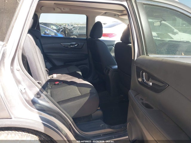 Aukcja sprzedaży 2017 Nissan Rogue Sv, vin: 5N1AT2MV8HC814223, numer aukcji: 44705023