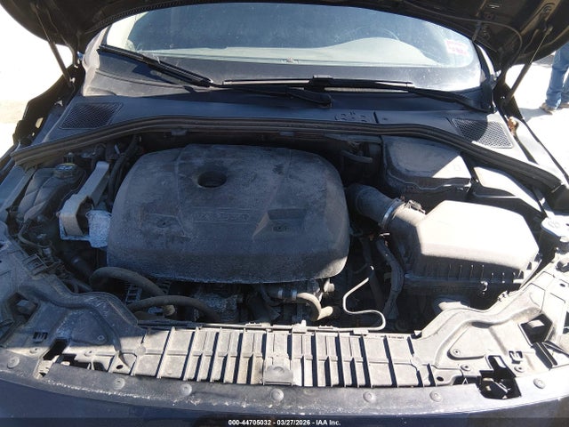 2017 VOLVO V60 CROSS COUNTRY YV440MWK6H1025814 Photo 9