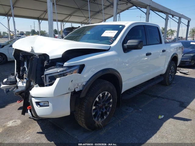 Nissan Titan Pro-4x 4x4 2024 1N6AA1ED1RN114671 Image 2